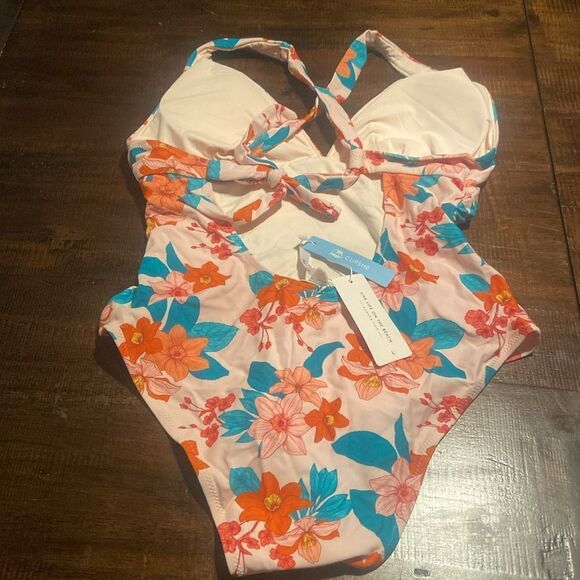 Floral Halter Swimsuit Cupshe Size large - Picture 3 of 7